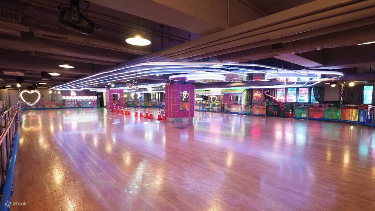 Bun's 2020 ประสบการณ์สเก็ตอินไลน์สไตล์เรโทรในร่ม｜ไล่จือ角｜ไคว่ชุง